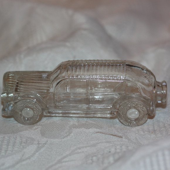 1940's Glass Candy Container Automobile "STREAMLINED TOURING CAR" Ribbed Top - Picture 1 of 3